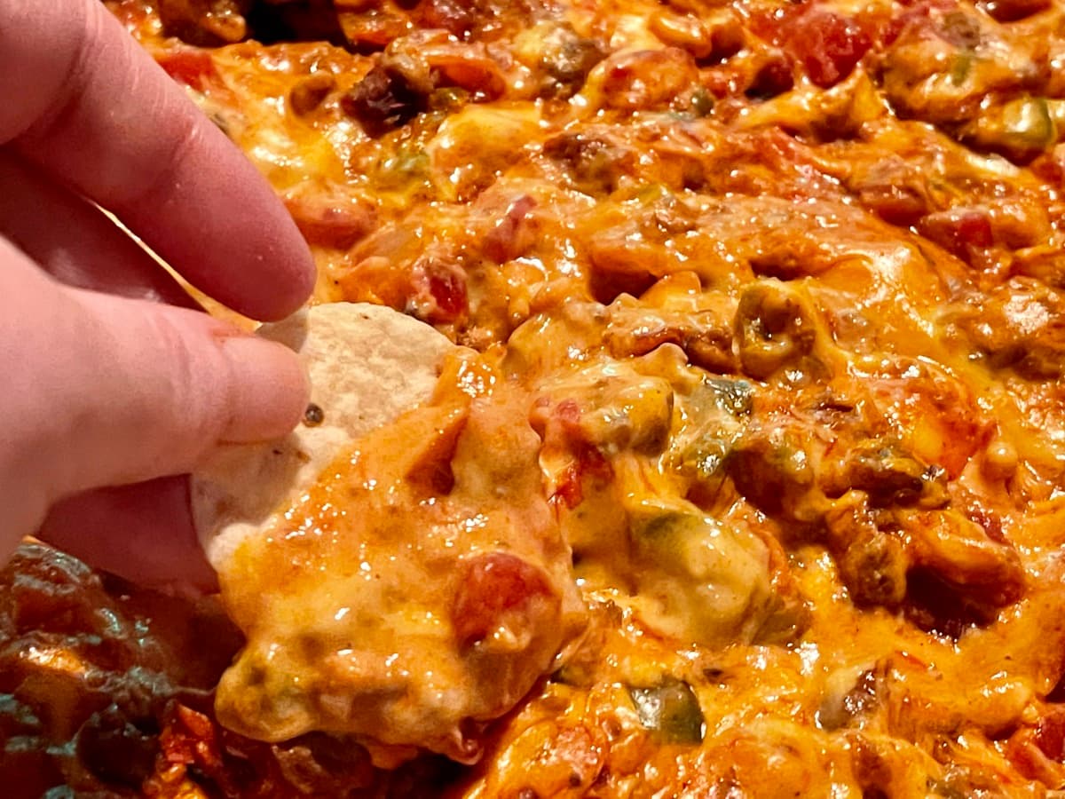Easy Beef Nacho Cheese Dip