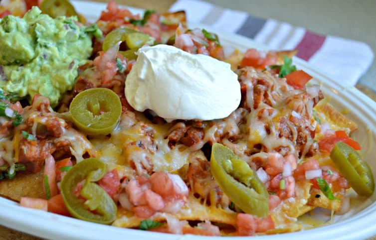 Homemade Chili Con Carne Nachos