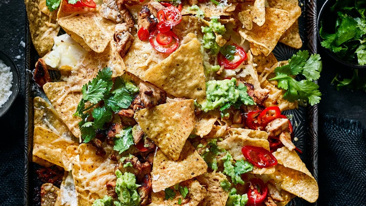 Sweet chilli chicken nachos
