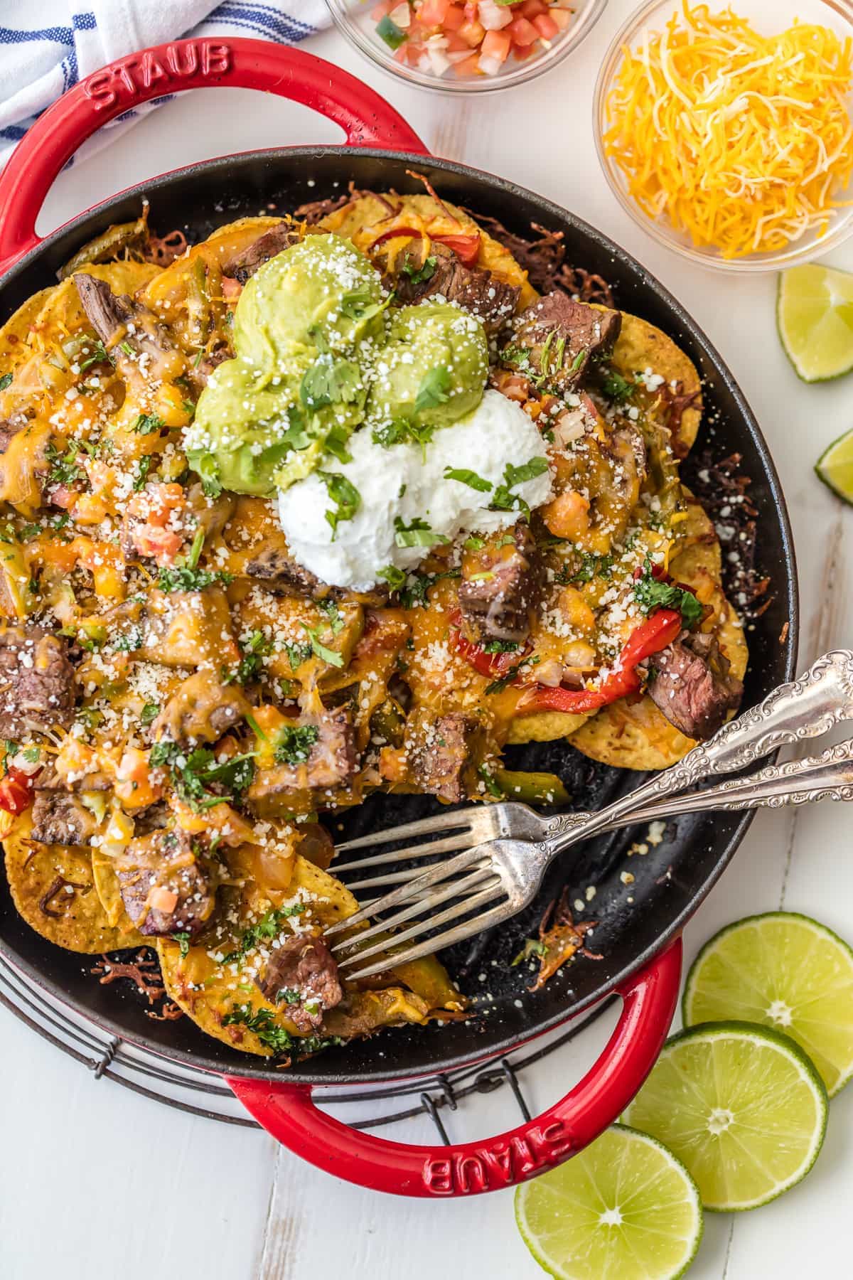 Skillet Steak Fajita Nachos