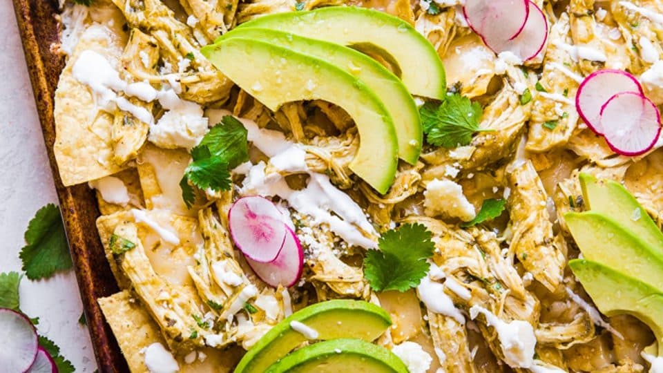 Roasted Salsa Verde Chicken Nachos